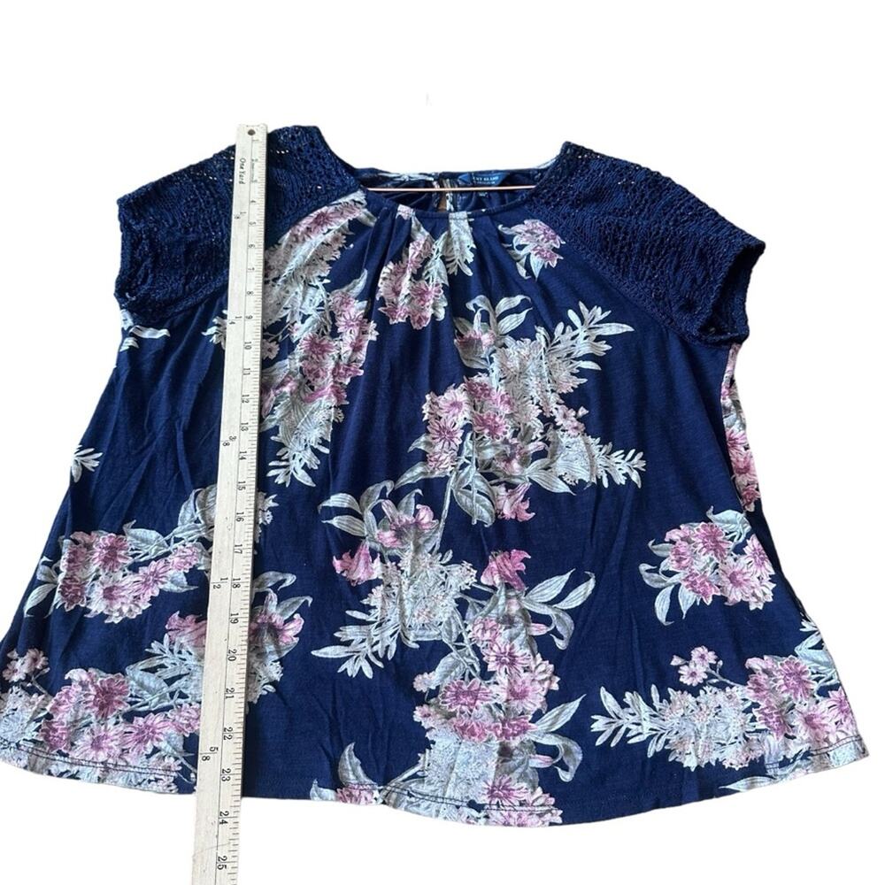 LUCKY BRAND Floral crochet sleeves size large - Picture 4 of 7